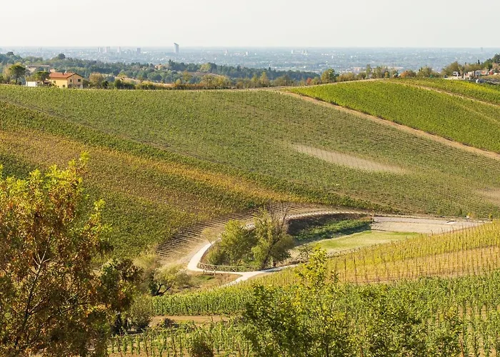 Belvilla By Oyo Tamburina * Castel San Pietro Terme